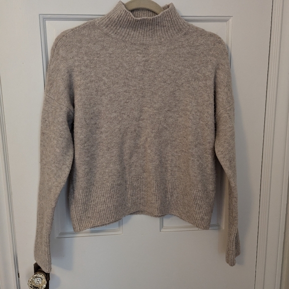 Sweater Bundle XS-S - Picture 4 of 10